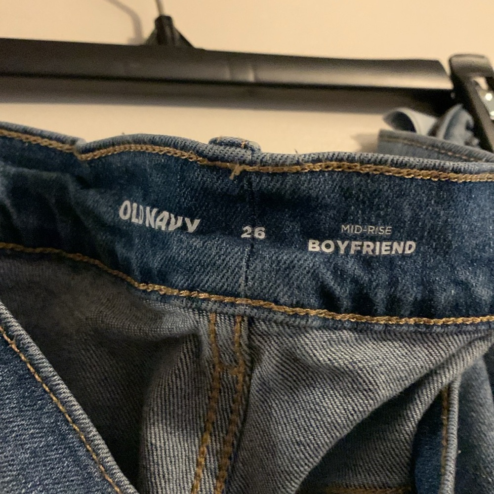 NWOT. NEVER WASHED old Navy Boyfriend jeans size 26. Never worn or washed.